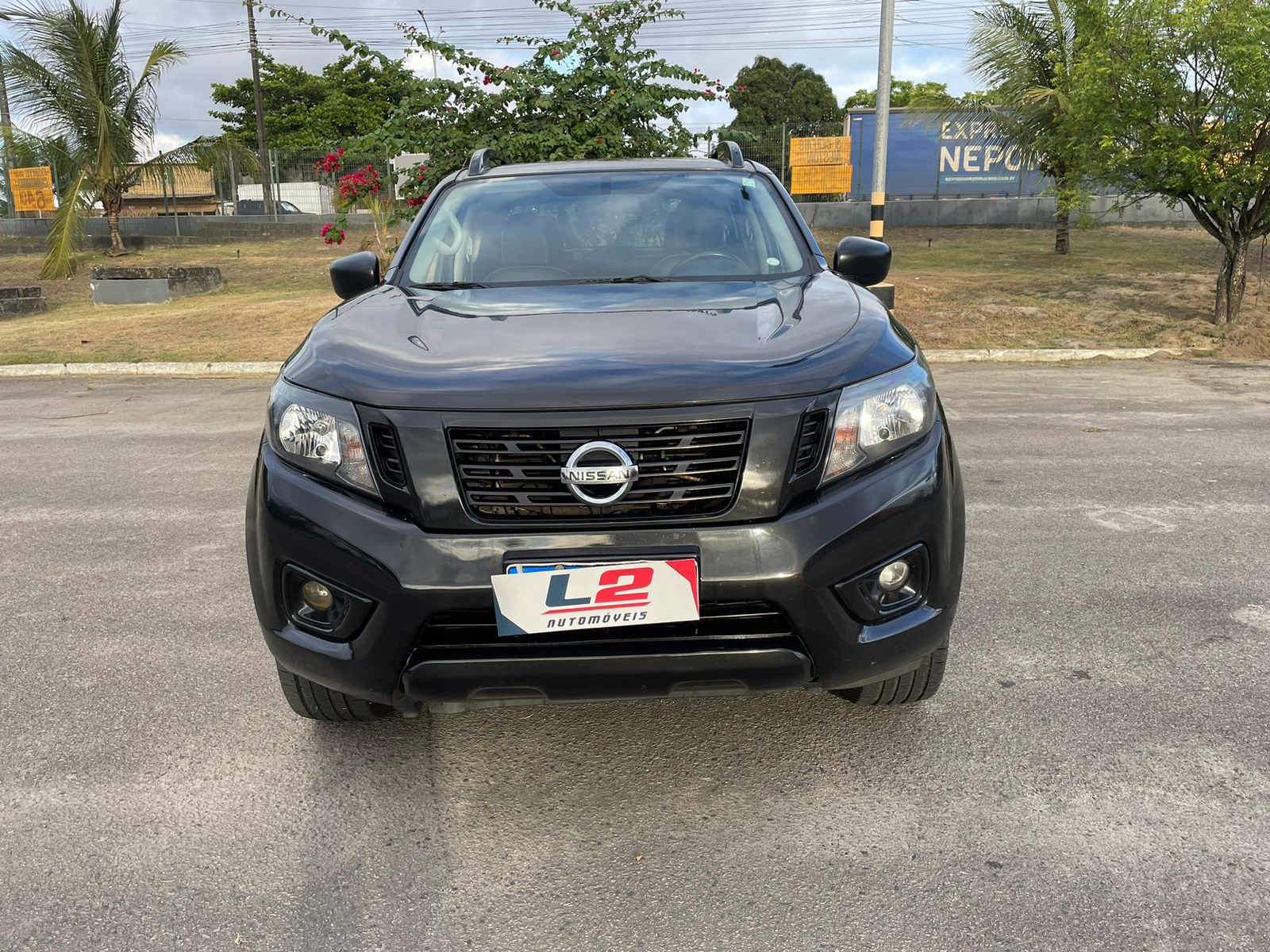 NISSAN         FRONTIER