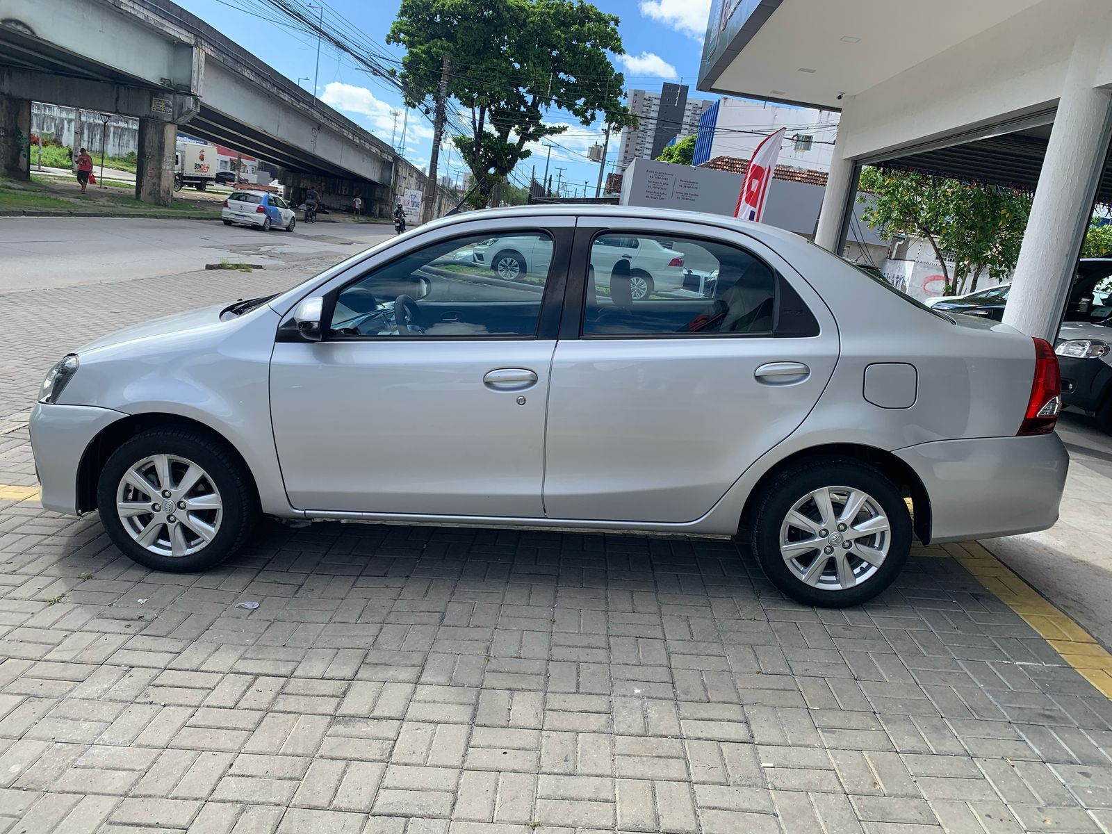 TOYOTA         ETIOS